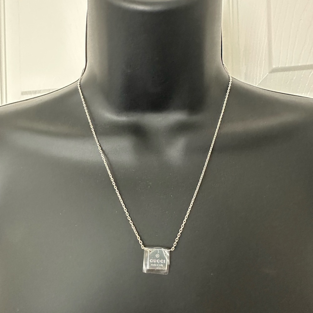 NIB 💖 GUCCI Sterling Silver Small Square Pendant Necklace - Picture 2 of 5